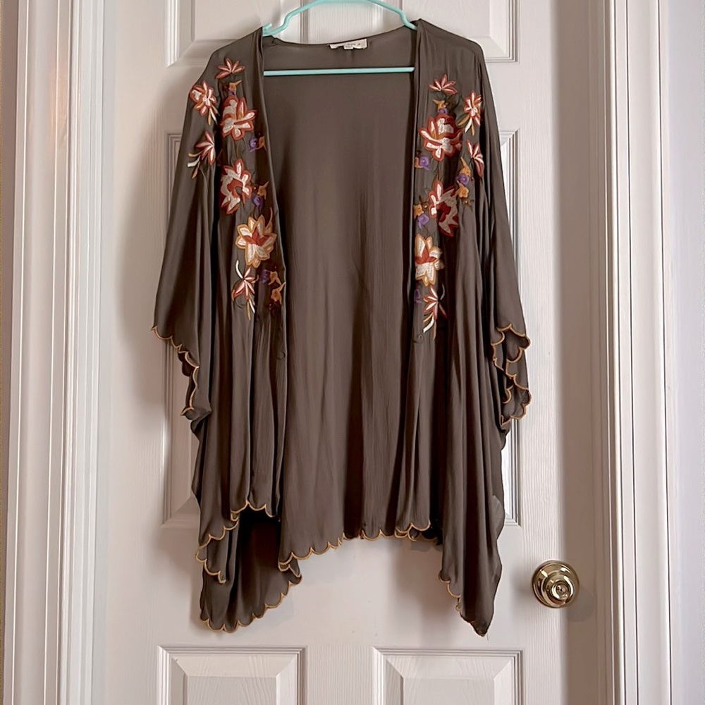 Kimono with floral print